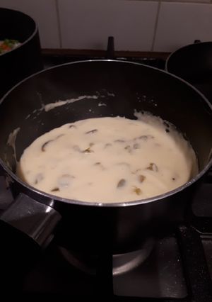 A picture of Jalapeno burger sauce.