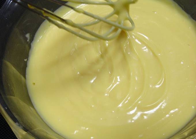 Step-by-Step Guide to Make Perfect Microwave Custard Cream in 10 Minutes