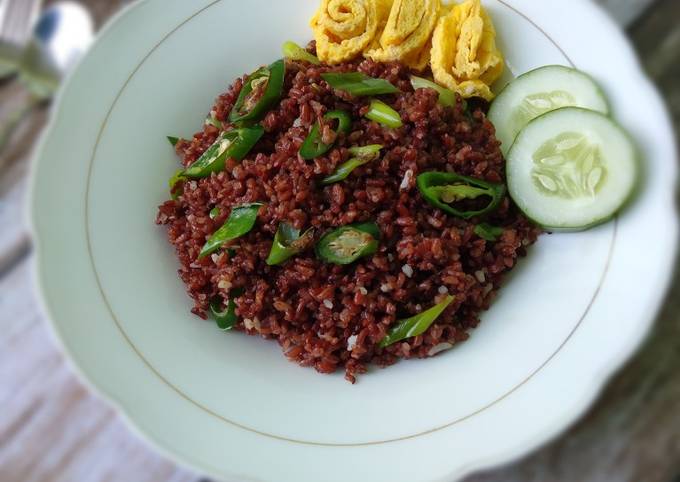 Cara Membuat 295. Nasi Goreng Beras Merah, Bikin Ngiler