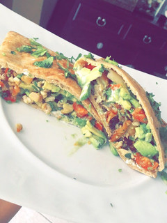 A picture of Chicken Avocado Pitas.