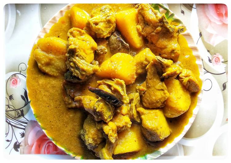 Recipe of Perfect Bengali style potato chicken curry