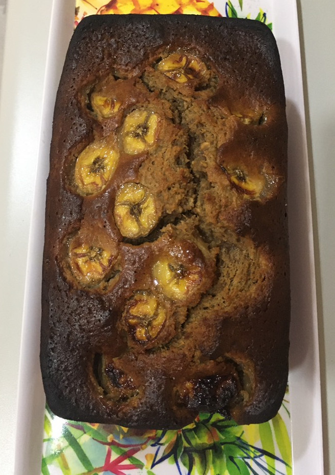 Una foto de Queque avena, plátano y chocolate