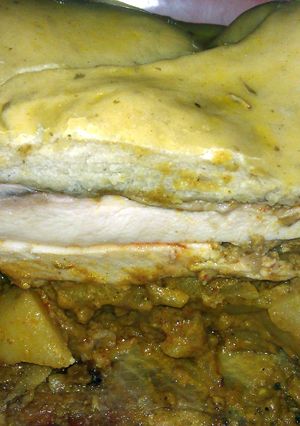 A picture of Baked chicken in Bread.