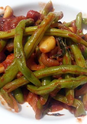 A picture of Green Bean In Tomato Sauce.