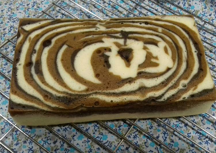 Bagaimana mengolah Bolu Macan Kukus Putih Telur Anti Gagal