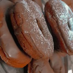 A picture of Chocolate doughnuts.