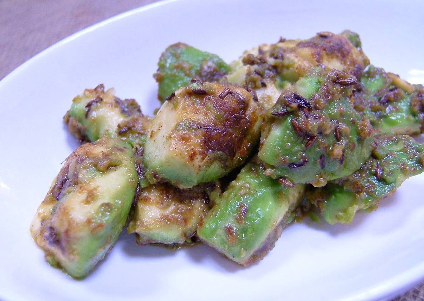 Avocado Stir-fried With Ginger & Spices