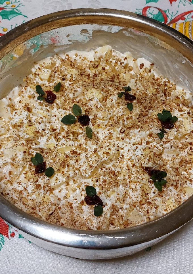 Una foto de Ensalada navideña de mi mamá (perón y piña)