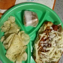 A picture of Hotdog with Spaghetti - Os.