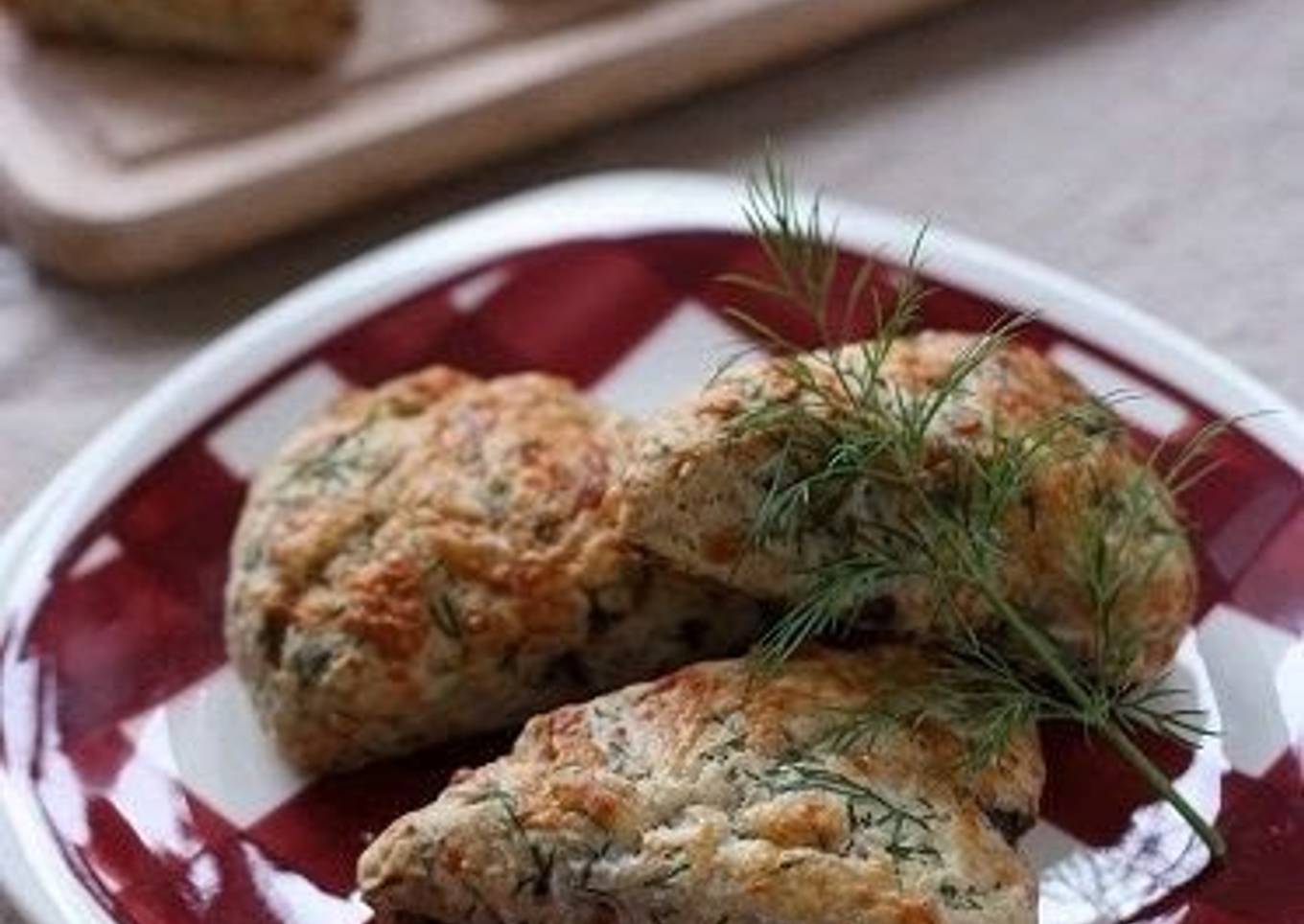 Cheddar, Dill, and Red Onion Scones