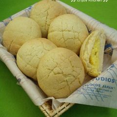 A picture of Melon Bread With Custard Cream Filling.