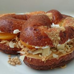 A picture of Peanut Butter And Cream Chesse Pretzel Sandwich.
