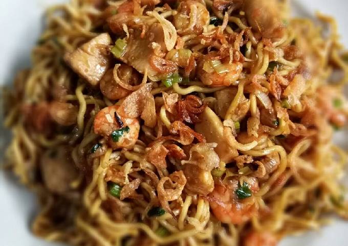 Resep Mie Goreng Special Oleh Marlianimustamin - Cookpad