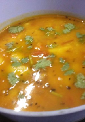 A picture of Aalu Rassa (Indian Potato Soup).
