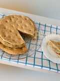 Tortilla montada sobre torta de pan casera (ideal para picnic 🧺)