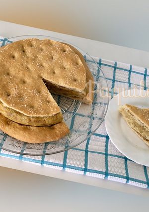 Una foto de Tortilla montada sobre torta de pan casera (ideal para picnic 🧺)
