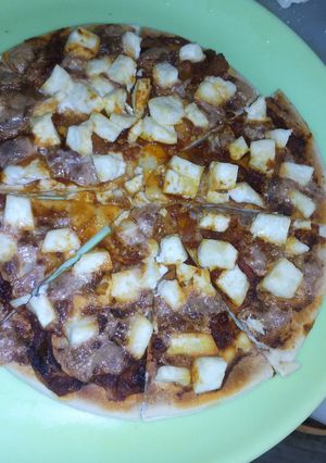 A picture of Double cheese pizza.