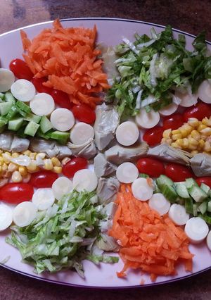 A picture of Greek Salad.