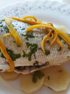 Una foto de Besugo a la naranja