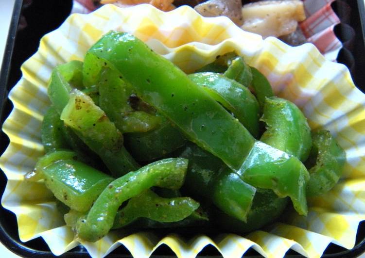 Steps to Prepare Speedy Easy Green Peppers Curry Stir-Fry