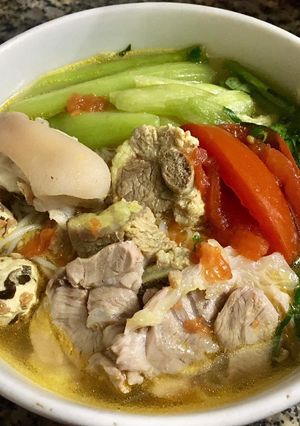 Hình của món Bún sườn mọc chua !.