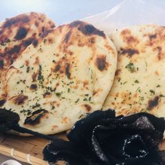 A picture of TawA NaaN.