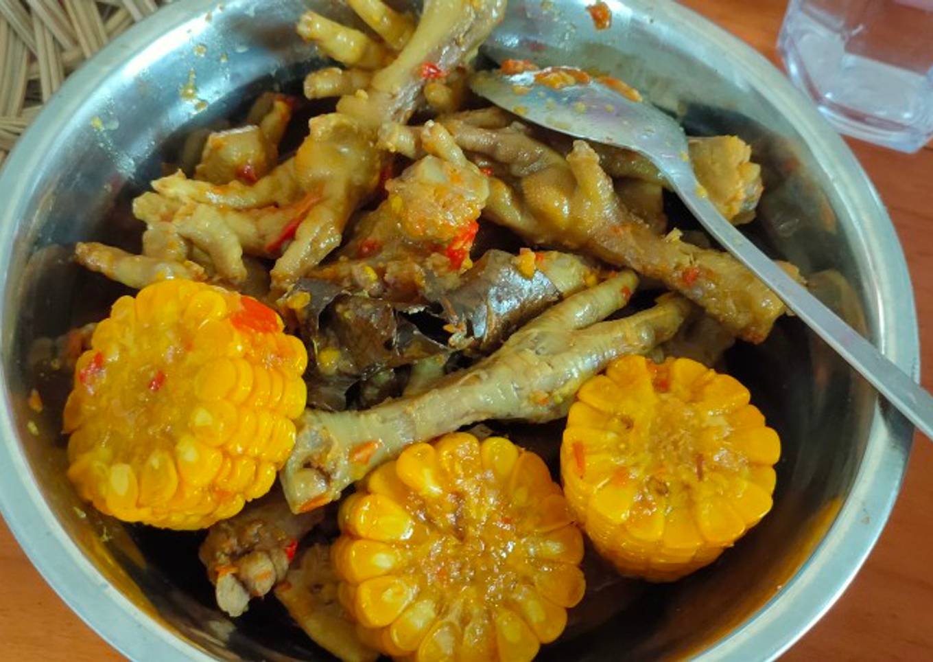 Ceker mercon pedas dan empuk