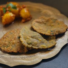 Bajra Methi Poori A picture of Bajra Methi Poori.