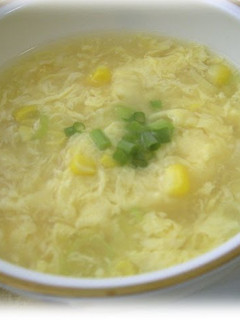 A picture of Chinese Egg-drop Soup with Corn.