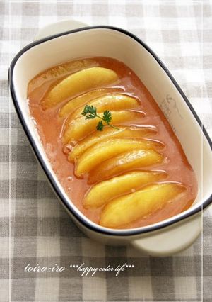 A picture of Sweetly Simmered Apples.