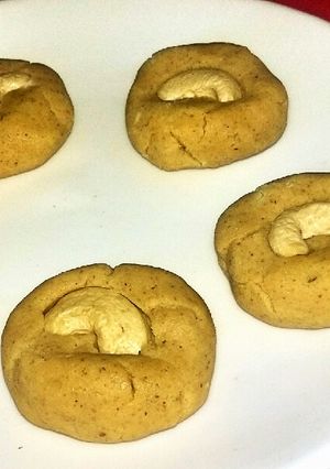 A picture of Sattu ke pede.