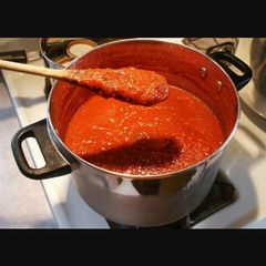 A picture of Garlic Spaghetti Sauce.