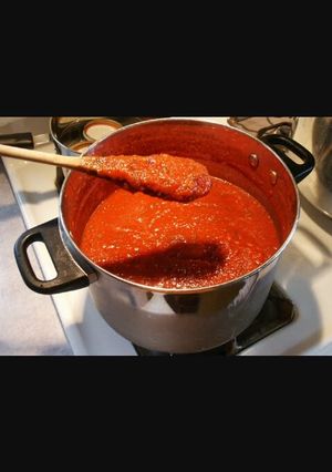 A picture of Garlic Spaghetti Sauce.