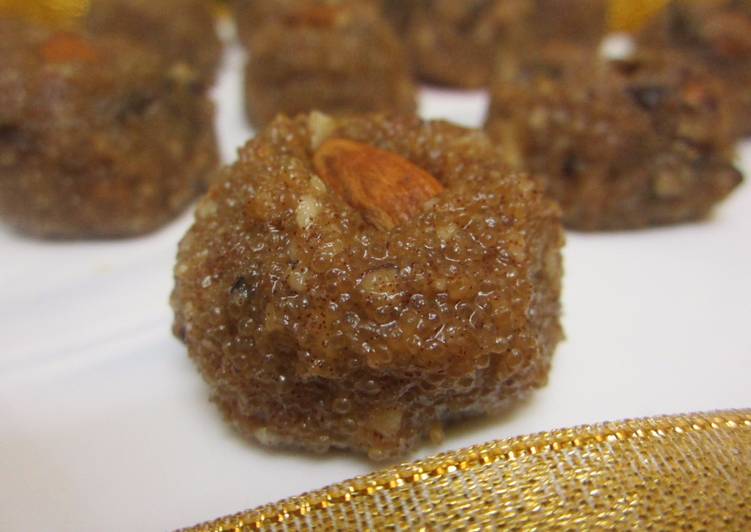 Vegan Amaranth, Dates and Almond Laddoo