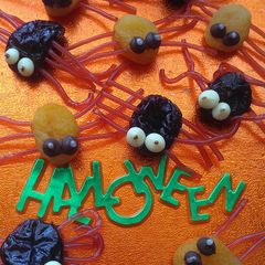 A picture of Vickys Halloween Beetles & Spiders GF DF EF SF NF.