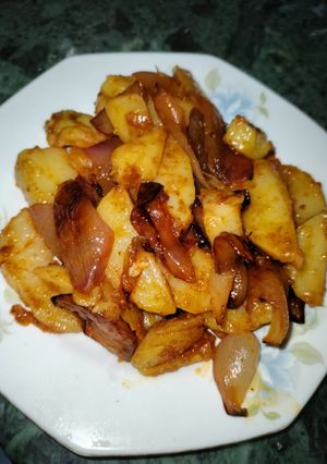 आलू, प्याज की सब्जी (aloo pyaz ki sabzi recipe in Hindi) रेसिपी मुख्य फोटो