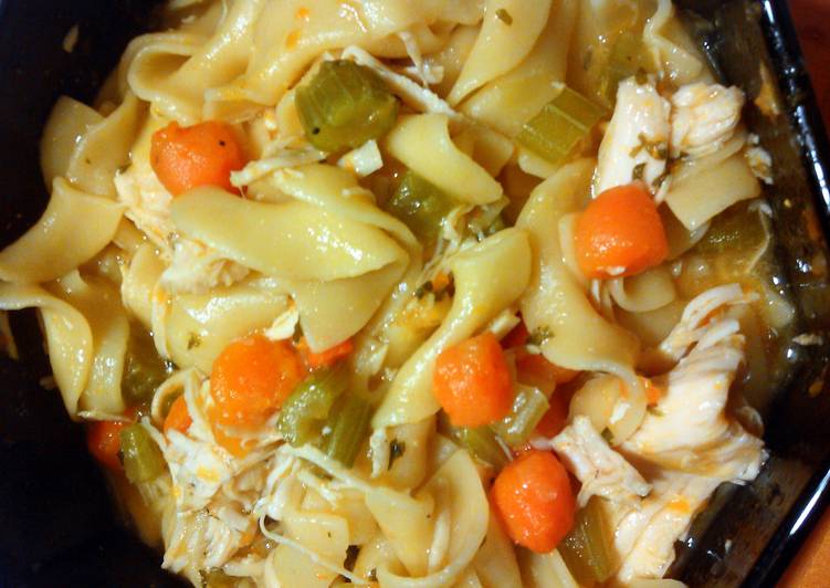 How to Prepare Homemade Chicken and noodles