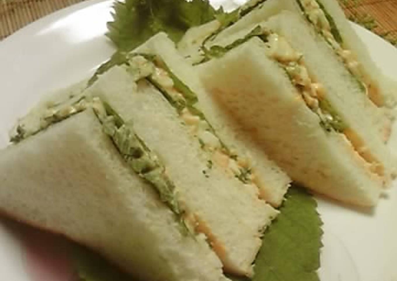 How to Prepare Perfect Easy! Refreshing Japanese-Style Sandwich: Shiso
and Egg