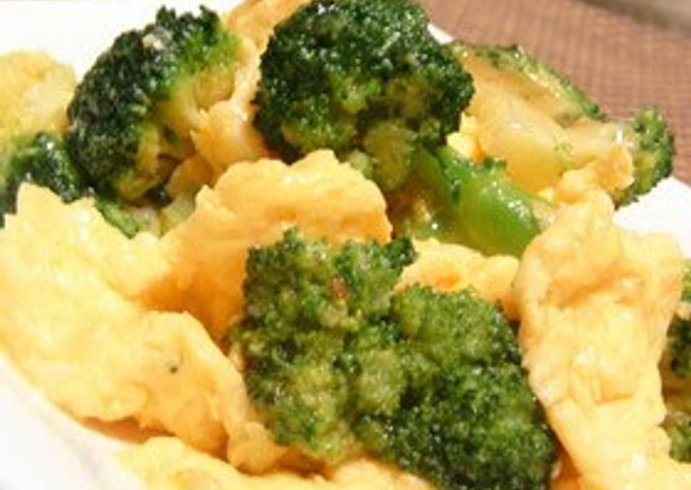 Stir-Fried Broccoli and Eggs
