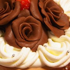 A picture of Easy and Decorative Chocolate Roses for Valentine's Day.