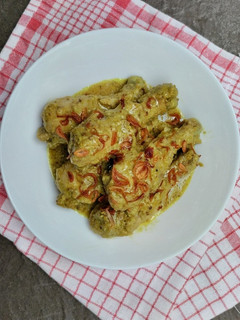 Foto resep Opor Ayam Kuah Kuning & Kering