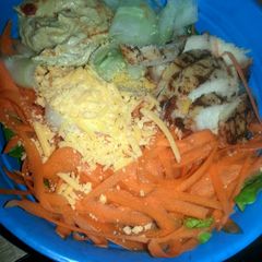 A picture of My Super Yummy Grilled Chicken Hummus Bowl.
