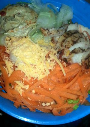 A picture of My Super Yummy Grilled Chicken Hummus Bowl.