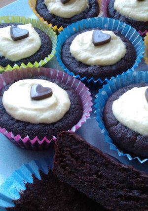 A picture of Vickys Red Velvet Cupcakes with Beetroot, GF DF EF SF NF.