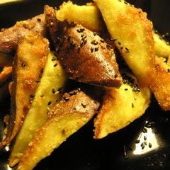 Magical Daigaku-imo (Deep-Fried & Caramelized Sweet Potatoes) A picture of Magical Daigaku-imo (Deep-Fried & Caramelized Sweet Potatoes).