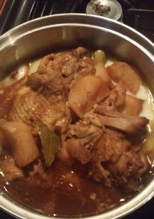 A picture of Filipino Chicken Adobo.