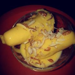 A picture of Mango Kulfi.
