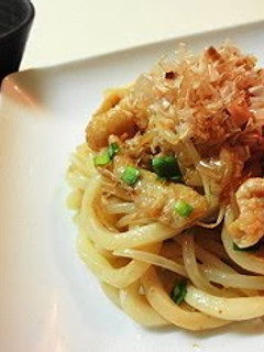 A picture of Inexpensive Stir-Fried Udon Noodles with Garlic Soy Sauce.