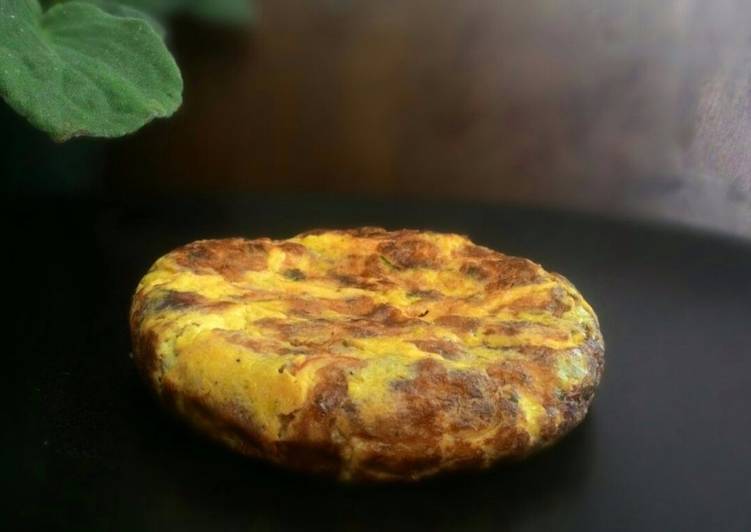 How to Make Speedy Omelete Especial: Salsicha e Requeijão