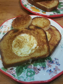 A picture of Egg in Toast! (AKA: Toad in a Hole😂😂).